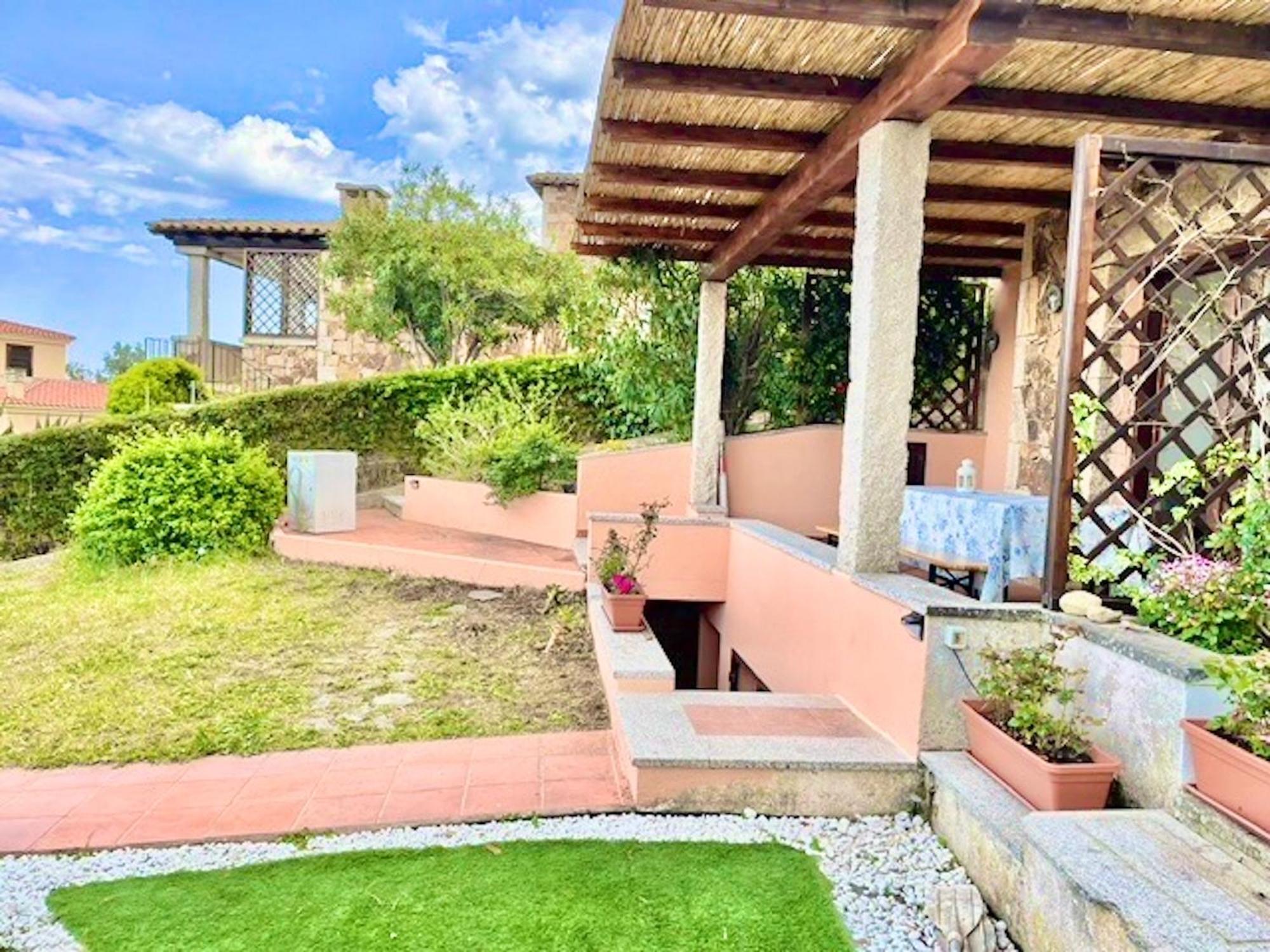 Iss Travel, Panoramic Sea View Ticino - 1 Bedroom Apartments 1,5 Km From The Beach San Teodoro  Kültér fotó